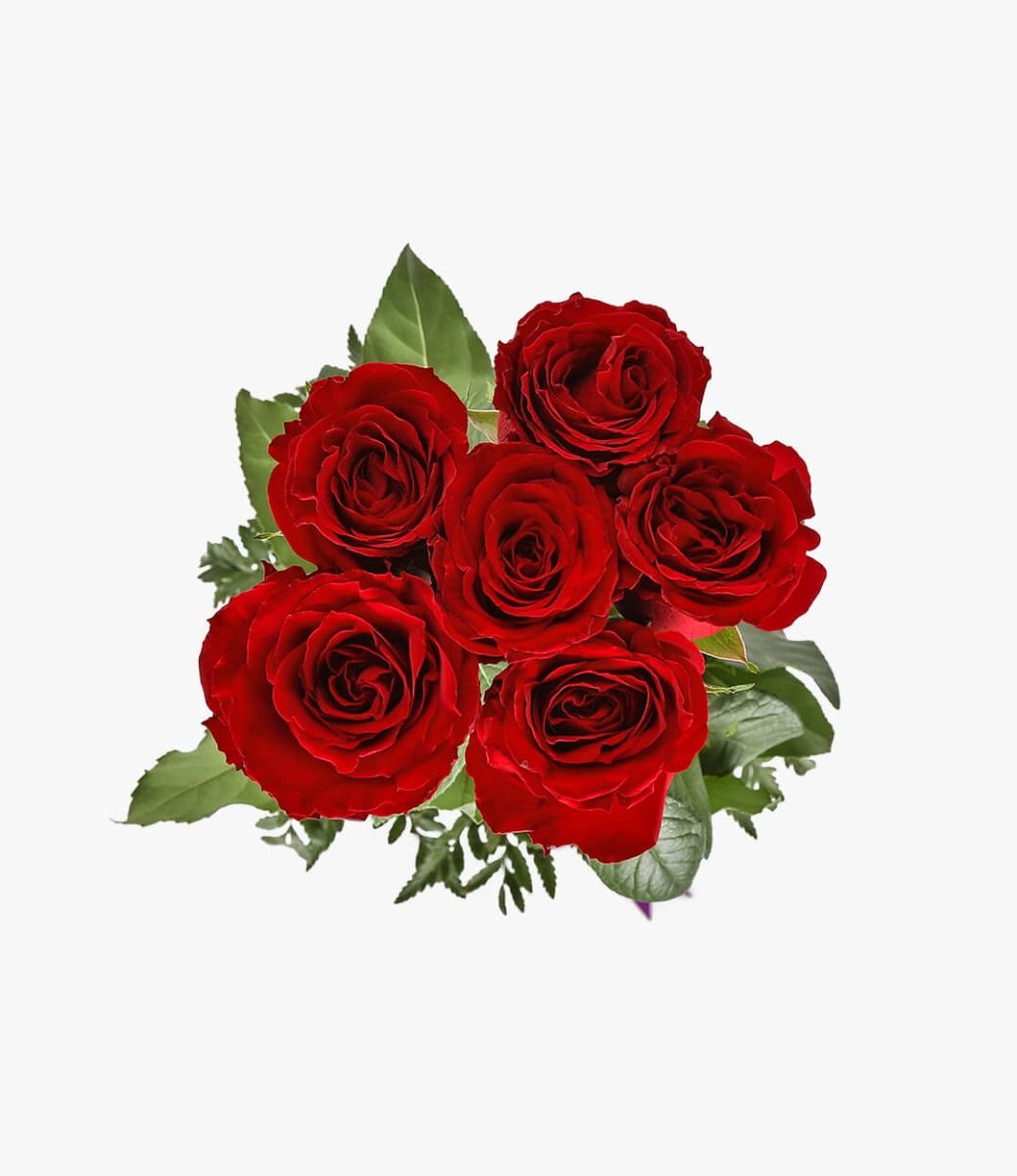 ورود حمراء عنوان الحب بالقلوب.