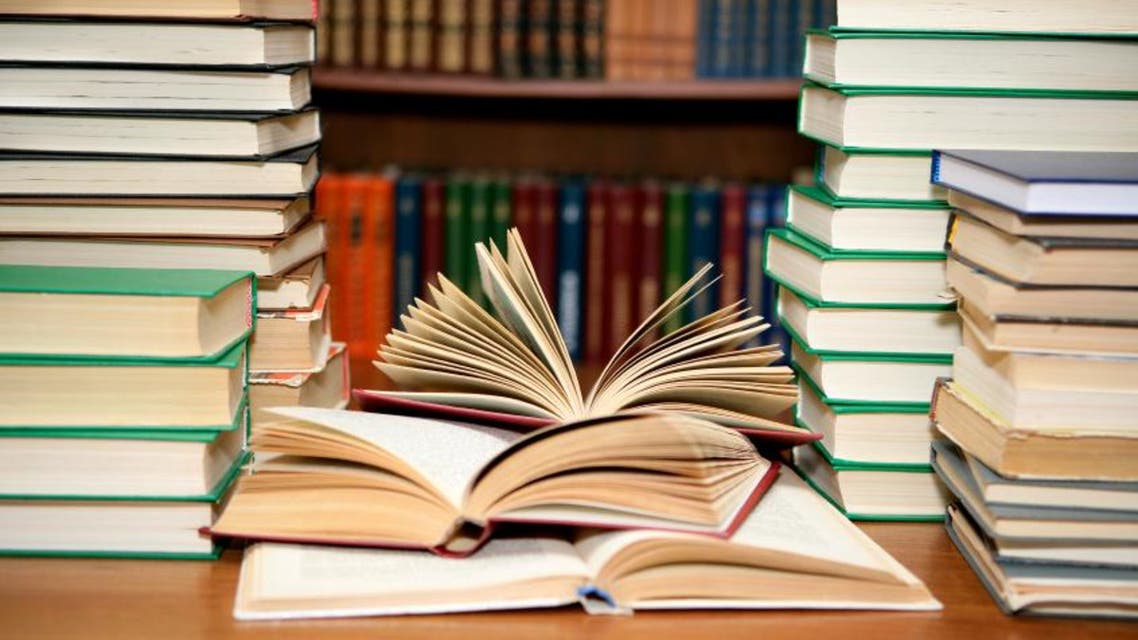 كتب كثيرة